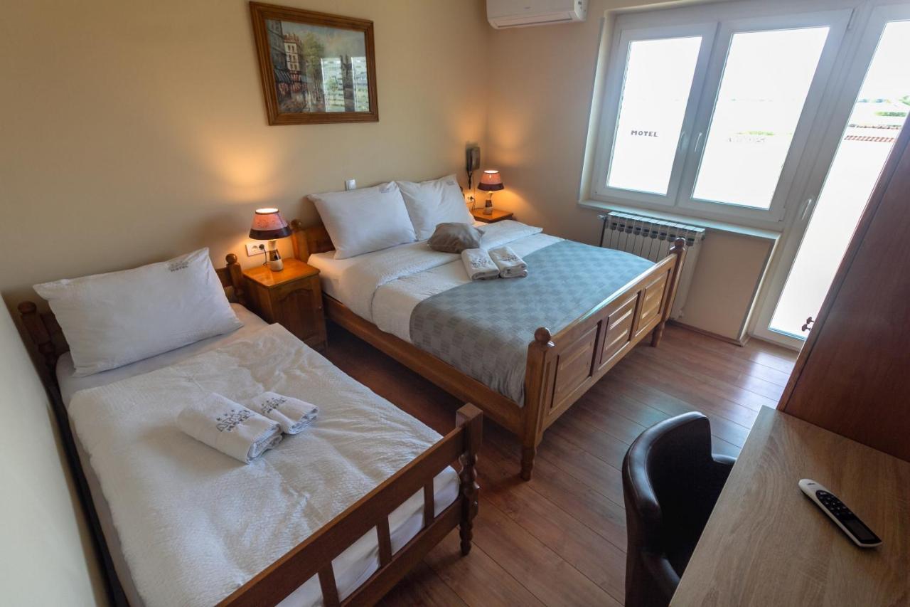 Motel Atos Laktaši Esterno foto